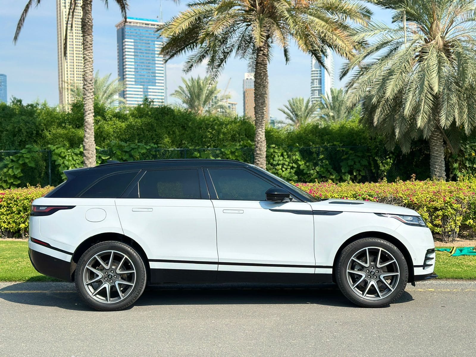 Range Rover Velar R-Dynamic 2023