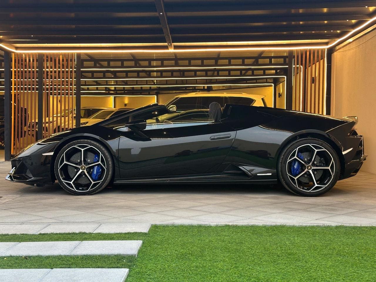 Lamborghini Huracan Evo Spyder 2023